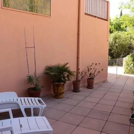 Appartement Charmant T2 En Rez-de-jardin Avec Veranda