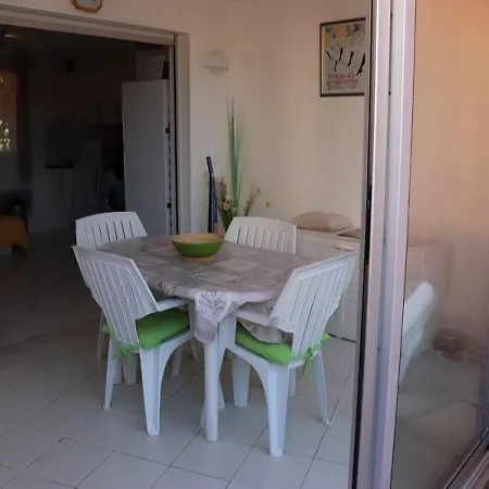 Lejlighed Charmant T2 En Rez-de-jardin Avec Veranda
